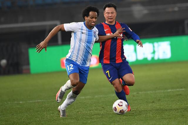 官宣：疆粤交易正式达成 周琦赵睿完成CBA注册